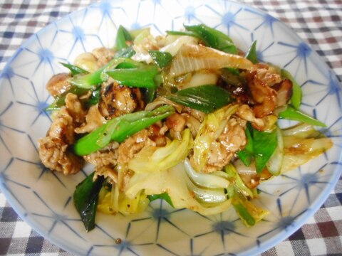 豚肉と葉玉ねぎとキャベツの醤油麹炒め